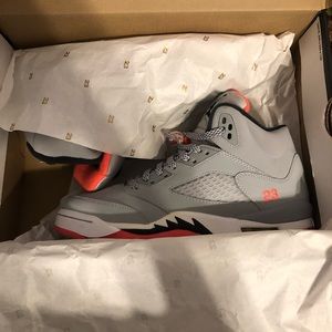 Air Jordan 5 Retro Wolf Grey/Black-Hot Lava White